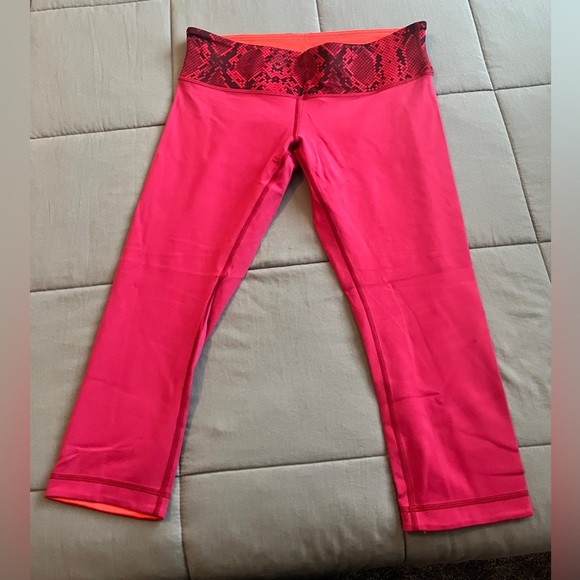 lululemon athletica Pants - Lululemon Wunder Under? Crop 22"